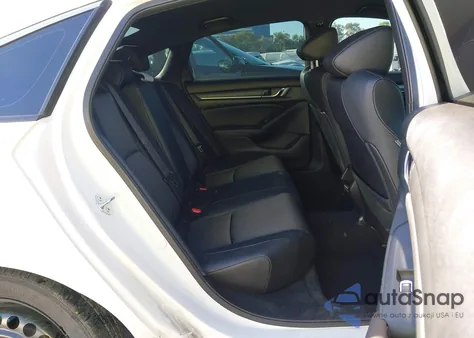 2022 Honda Accord Hybrid Sport z USA, uszkodzony, nr VIN 1HGCV3F23NA036986